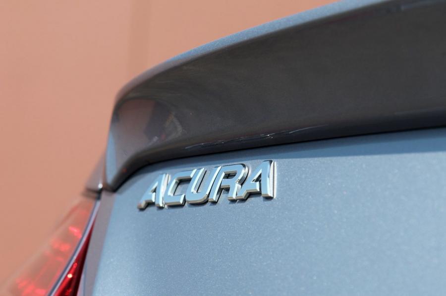 Логотип Acura TL SH-AWD 2011 года  (фото 60 из 101)
